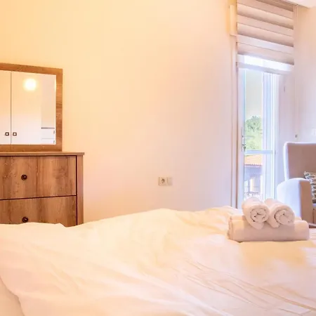 Gorgeous Separate With Pool In *